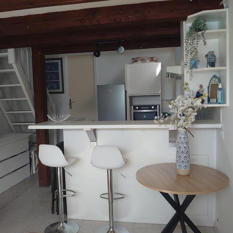 Studio Agde 5 min from the sea - Appartement 2 Chambres - 13