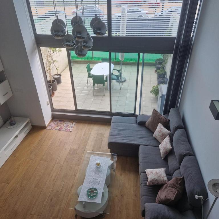 Loft con jacuzzi y piscina - One-Bedroom Apartment - 2