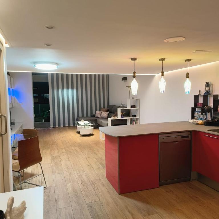 Loft con jacuzzi y piscina - One-Bedroom Apartment - 35