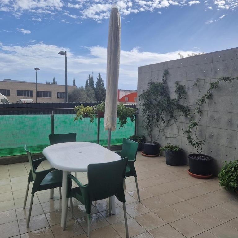 Loft con jacuzzi y piscina - One-Bedroom Apartment - 40