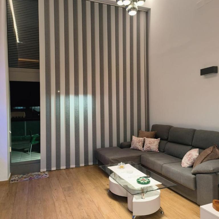 Loft con jacuzzi y piscina - One-Bedroom Apartment - 47