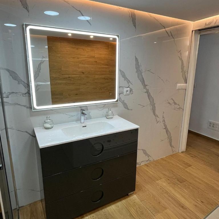 Loft con jacuzzi y piscina - One-Bedroom Apartment - 78