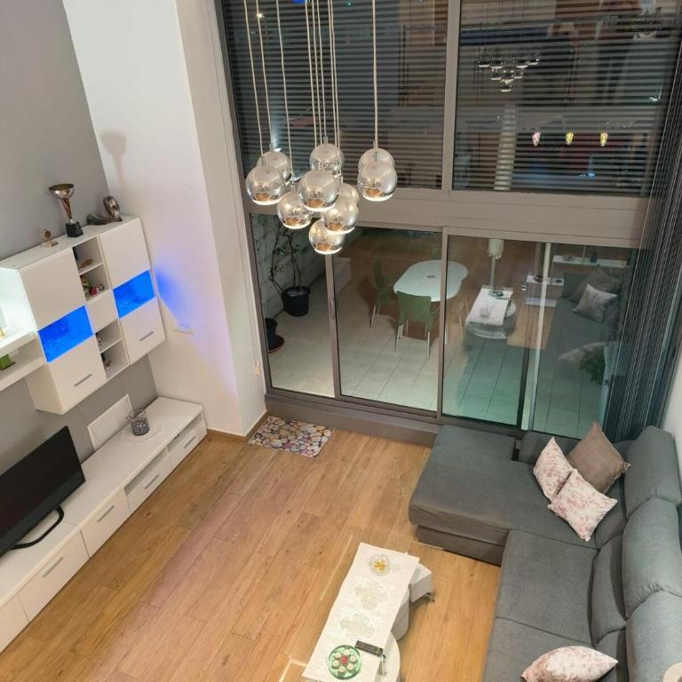 Loft con jacuzzi y piscina - One-Bedroom Apartment - 83
