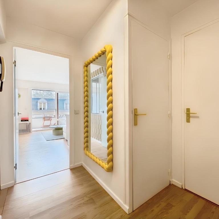 Charmant Appartement au Cœur de Deauville avec Balcon et plage à 10 min à Pied - Apartment mit 1 Schlafzimmer, Balkon und Stadtblick - 18