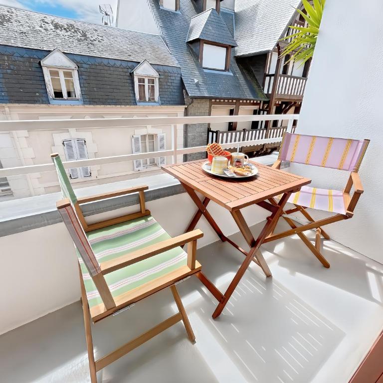 Charmant Appartement au Cœur de Deauville avec Balcon et plage à 10 min à Pied - Apartment mit 1 Schlafzimmer, Balkon und Stadtblick - 4