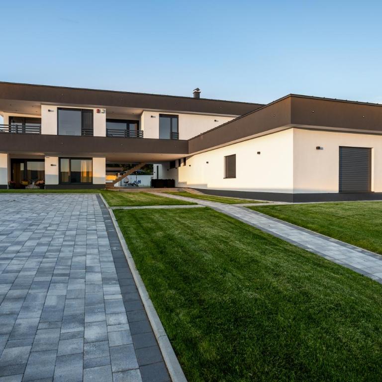 Villa One Wall - Three-Bedroom Villa - 16