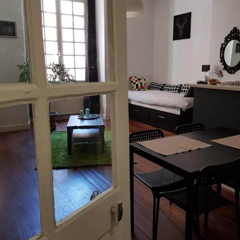 Vaste studio quartier historique - Apartment mit 1 Schlafzimmer - 3