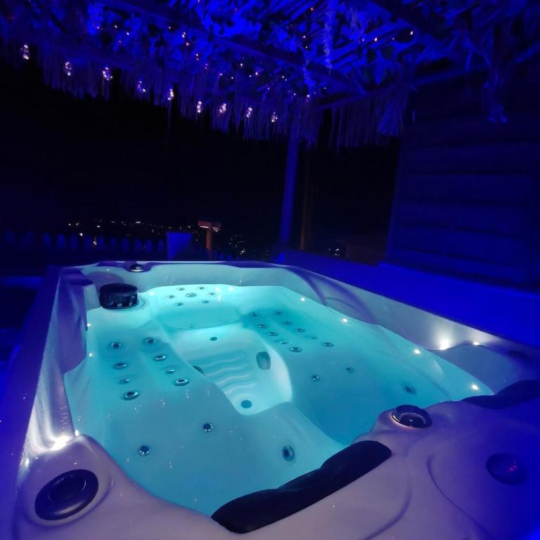 Anglada, Villa with a private pool and jacuzzi - Villa de 2 dormitorios - 1