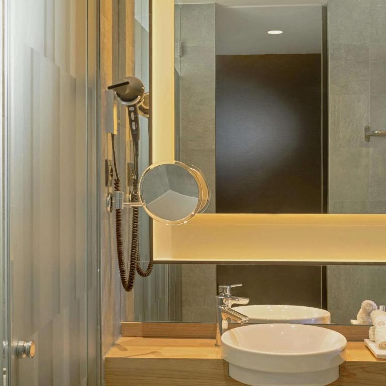 NH Collection Madrid Suecia - Habitación Doble Superior - 1 o 2 camas - 5