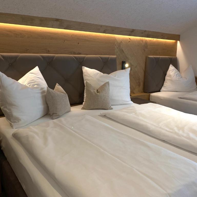 Appartements Hubner - Superior Apartment mit 1 Schlafzimmer und Balkon - 11