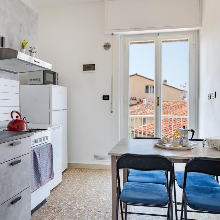 brg dx- Attico terrazza vista panoramica Lungarni Pisani - Appartamento con 2 Camere da Letto - 23