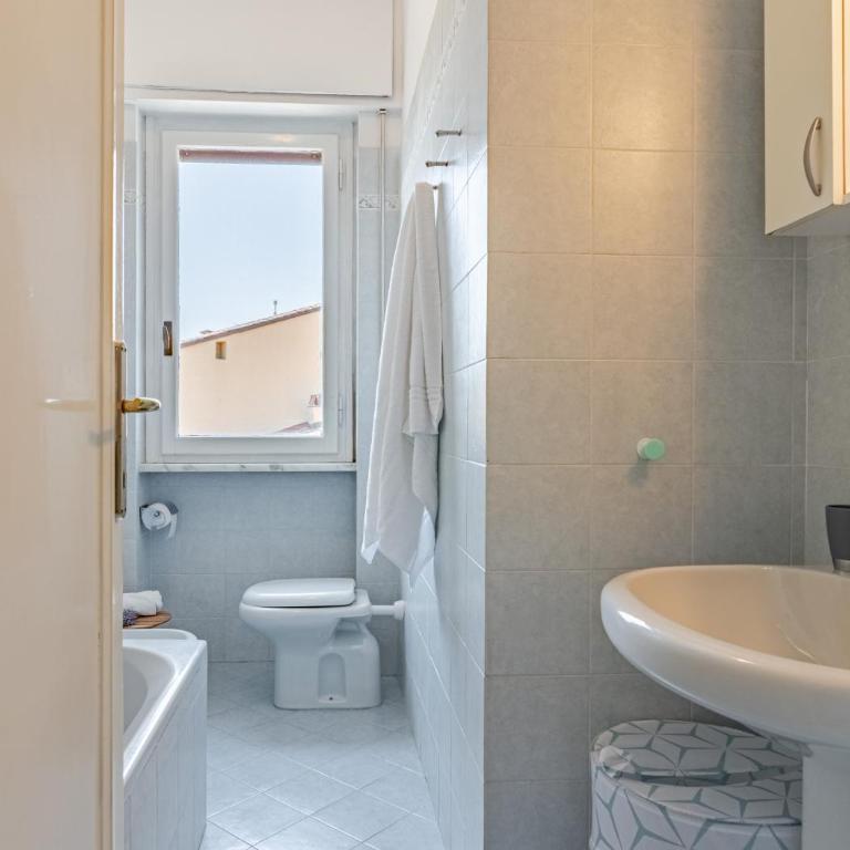 brg dx- Attico terrazza vista panoramica Lungarni Pisani - Appartamento con 2 Camere da Letto - 9
