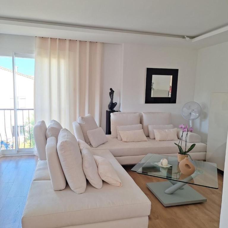 VILLA ETAGE PROCHE BORD DE MER QUARTIER Boulouris - Apartamento de 2 dormitorios - 9