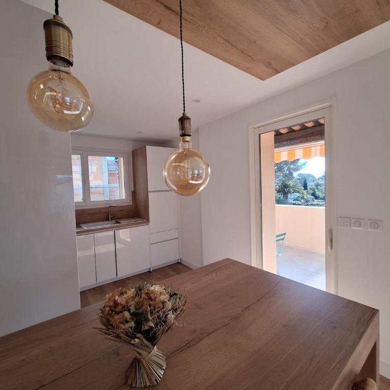 VILLA ETAGE PROCHE BORD DE MER QUARTIER Boulouris - Apartamento de 2 dormitorios - 12