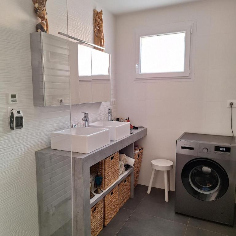 VILLA ETAGE PROCHE BORD DE MER QUARTIER Boulouris - Apartamento de 2 dormitorios - 13