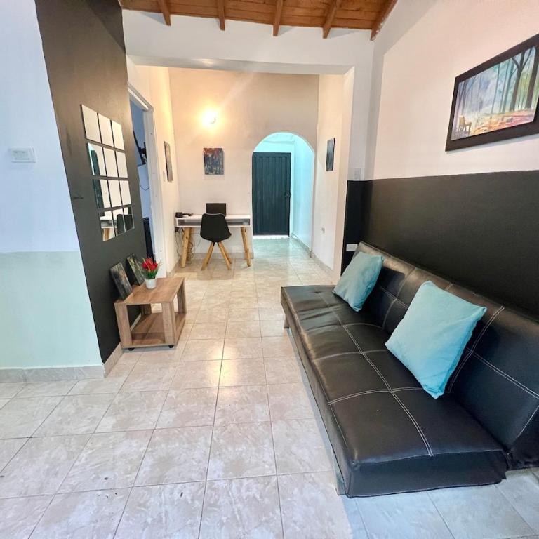 Casa Tradicional Remodelada en Envigado con Patio - Apartamento - 49
