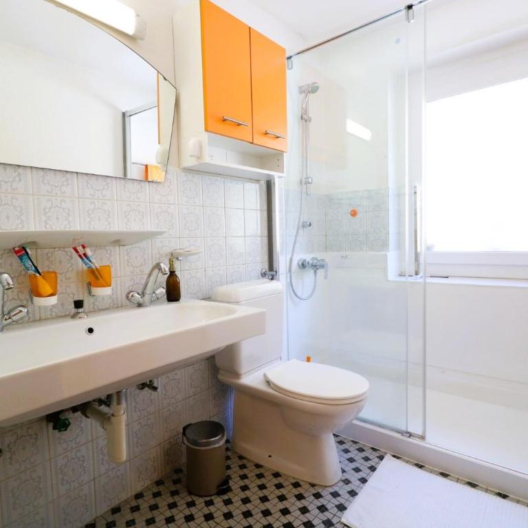 Le Chamois 35 - Appartement 6 personnes Evolene - Three-Bedroom Apartment with Balcony - 7