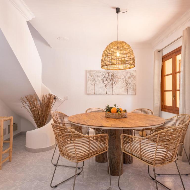 Villa Guillem - Three-Bedroom Villa - 3