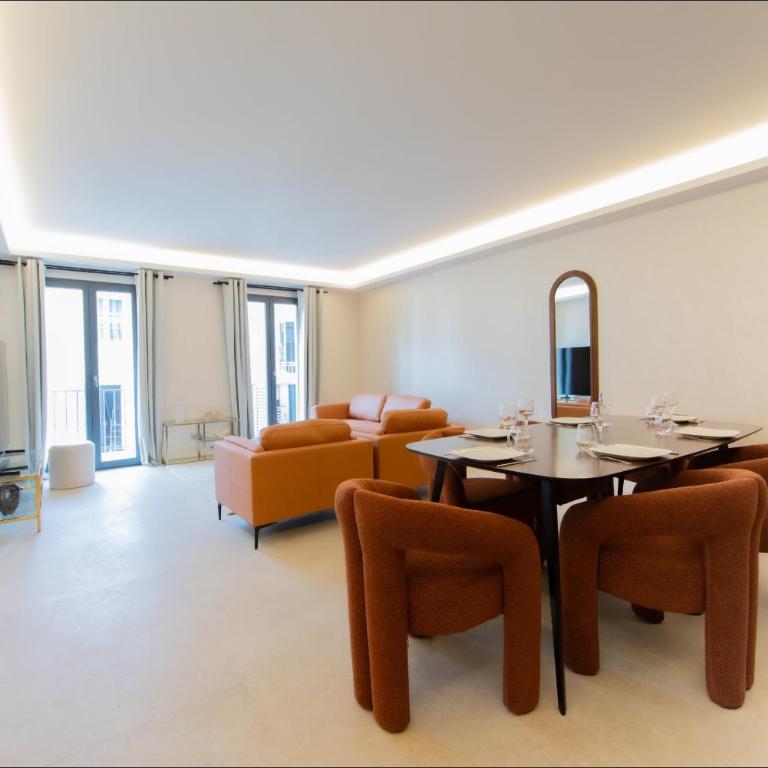 Hôtel Particulier Marceau - Central Cannes - New - Walk to La Croisette - EPSILON -Three-Bedroom Suite with balcony - 4