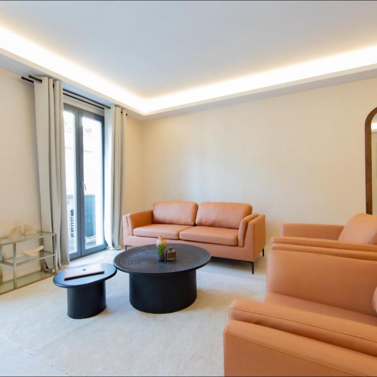Hôtel Particulier Marceau - Central Cannes - New - Walk to La Croisette - EPSILON -Three-Bedroom Suite with balcony - 8