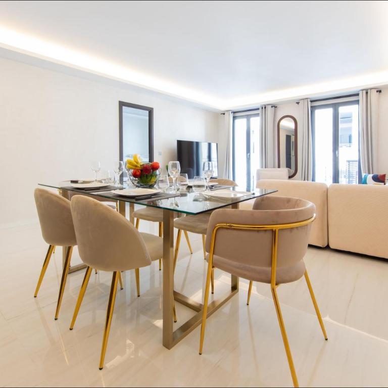 Hôtel Particulier Marceau - Central Cannes - New - Walk to La Croisette - NAOS - Three-Bedroom Suite with balcony - 4