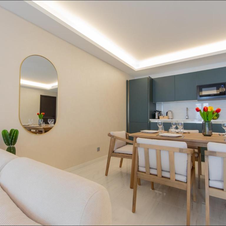 Hôtel Particulier Marceau - Central Cannes - New - Walk to La Croisette - SIRIUS - Three-Bedroom Suite - 4