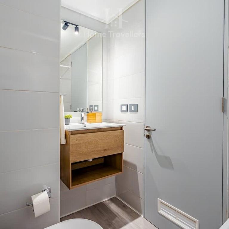 HT Centrico y completo con sala de juegos 3PAX - Apartment - 11