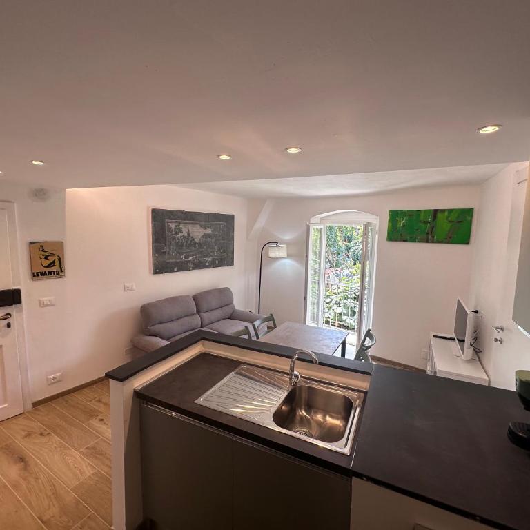 Kiwi home in the historic center with a small terrace - Appartamento con 2 Camere da Letto - 23