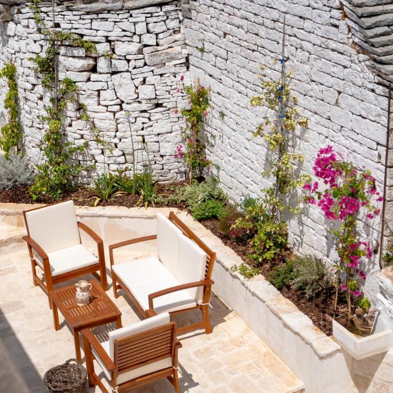 Trulli Lithos Suite - Camera Familiare Standard - 4