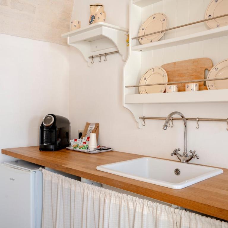 Trulli Lithos Suite - Appartamento Familiare con 1 Camera da Letto - 14