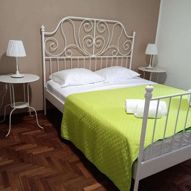 A I R Sorrento House - Camera Quadrupla Economy con Bagno in Comune - 20