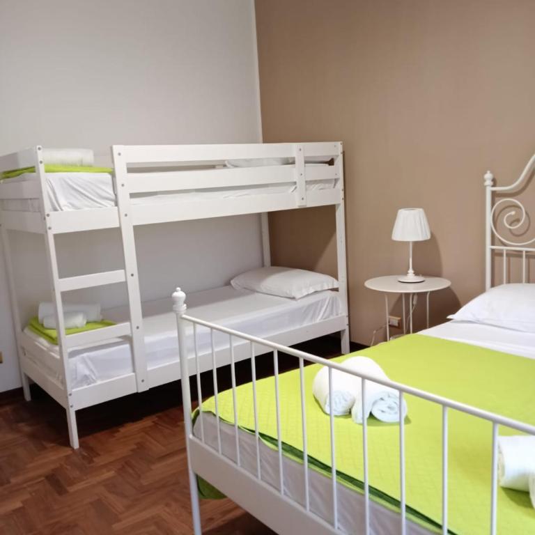 A I R Sorrento House - Camera Quadrupla Economy con Bagno in Comune - 23