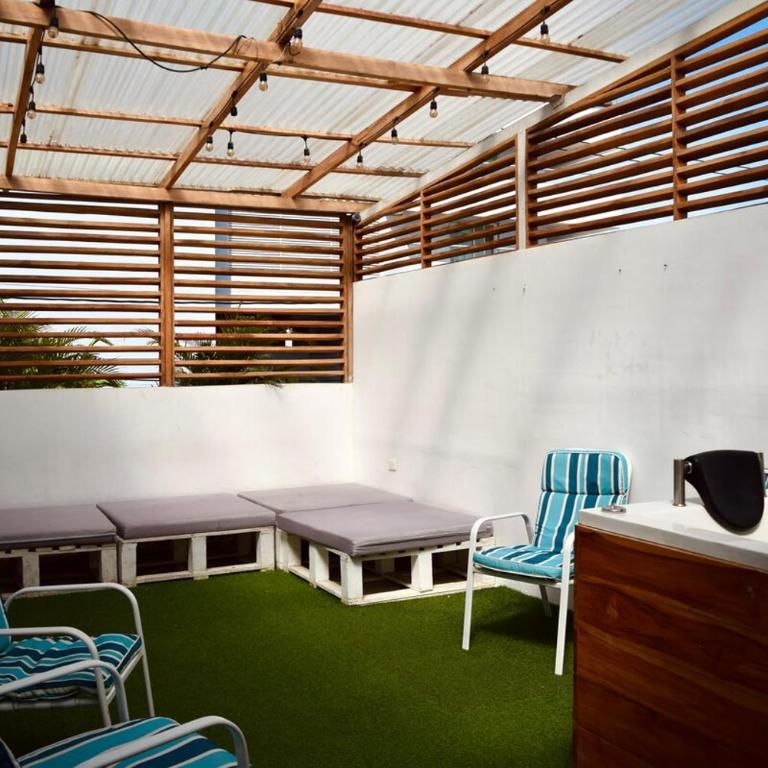 Apartment near the beach and airport - Three-Bedroom Apartment - 2