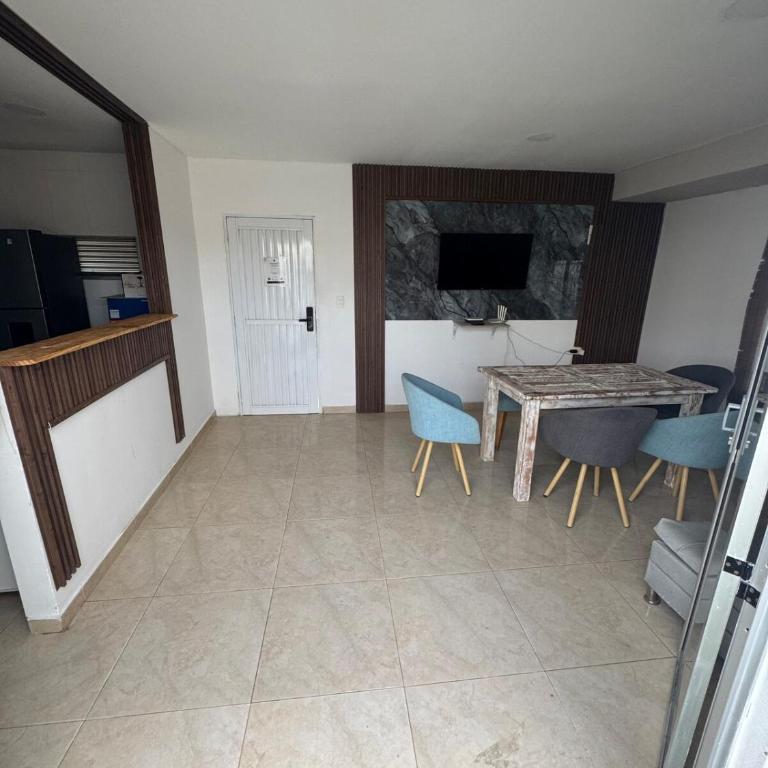 Apartment near the beach and airport - Three-Bedroom Apartment - 3