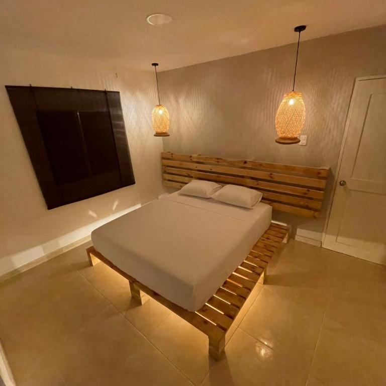 Apartment near the beach and airport - Three-Bedroom Apartment - 8