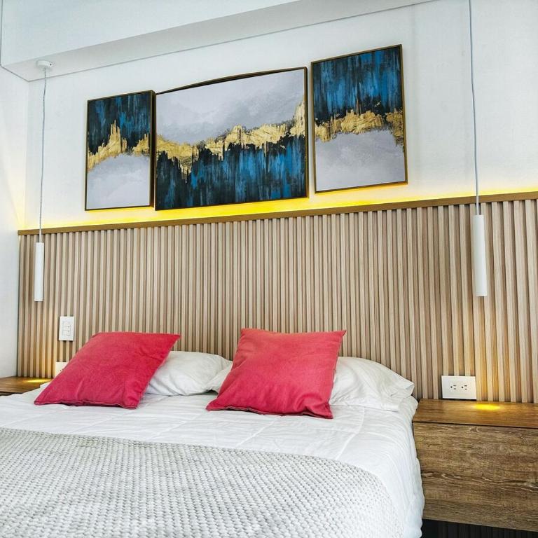 Amazing loft - 2 minutes from the airport! - One-Bedroom Apartment - 10