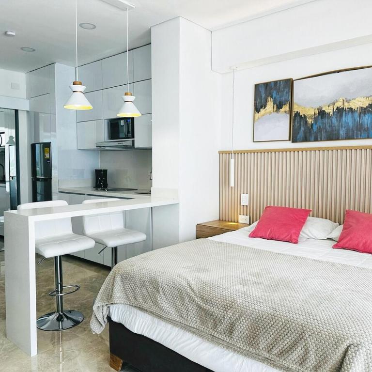 Amazing loft - 2 minutes from the airport! - One-Bedroom Apartment - 2