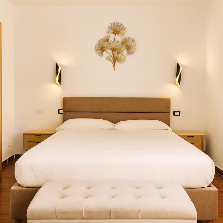 Las Cicas - King Room with Spa Bath - 1