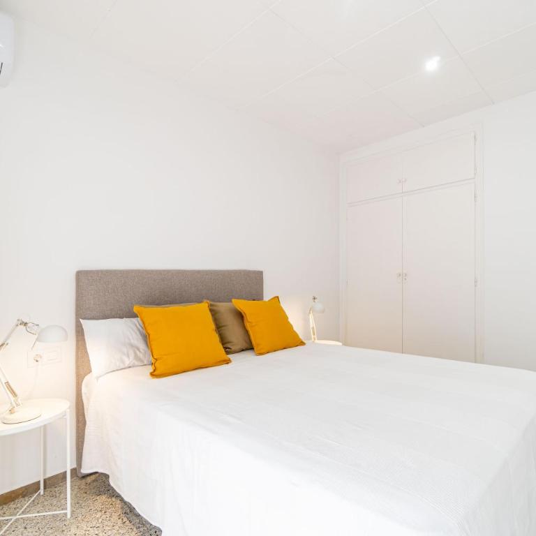 Roses center 4 - Three-Bedroom Apartment - 3