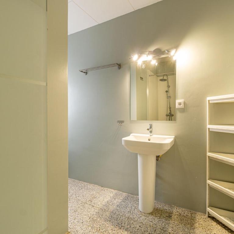 Roses center 4 - Three-Bedroom Apartment - 13