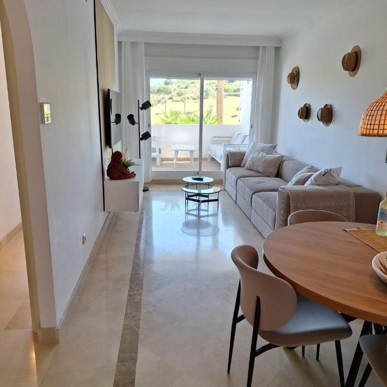 Casa Jolie - Two-Bedroom Apartment - 24