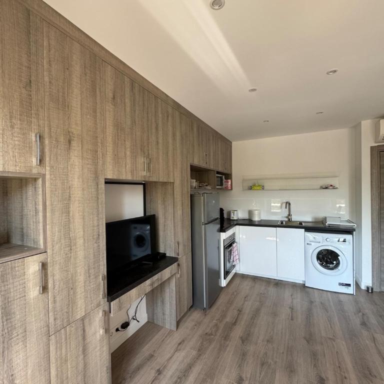 14484 deux pièces élégant et central - Appartement - 11