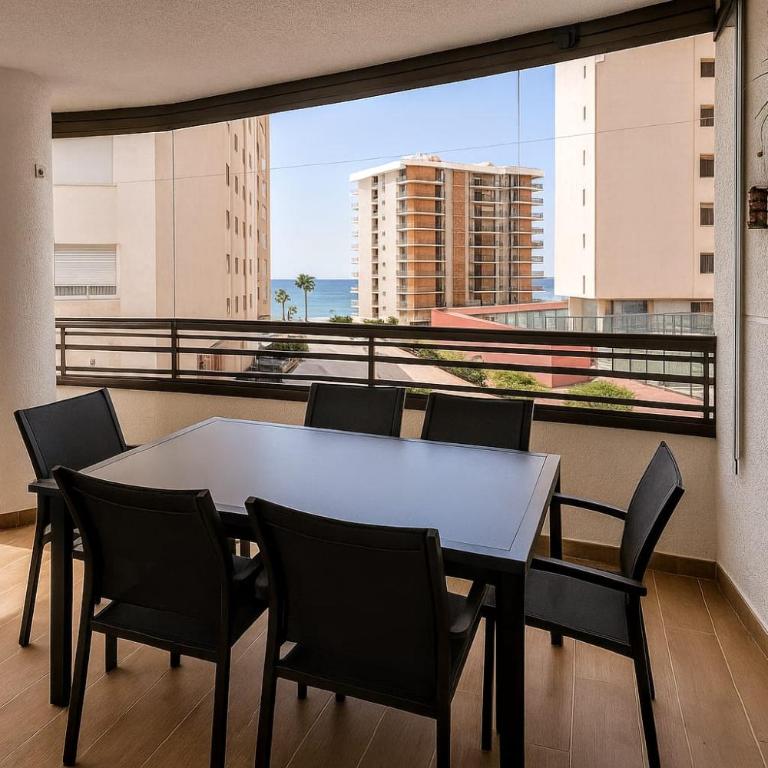 Apartamento "Casa Montes" con Piscina, Wifi y Parking Gratis! - Apartamento de 2 dormitorios con terraza y vistas al mar - 3