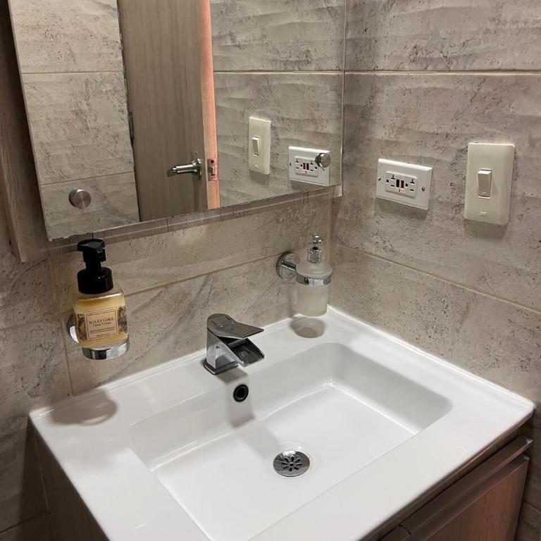 alojamiento en apartamento moderno - Apartamento de 1 dormitorio - 8