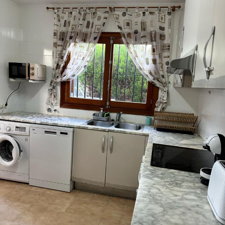 Casa Ángeles - Three-Bedroom House - 15