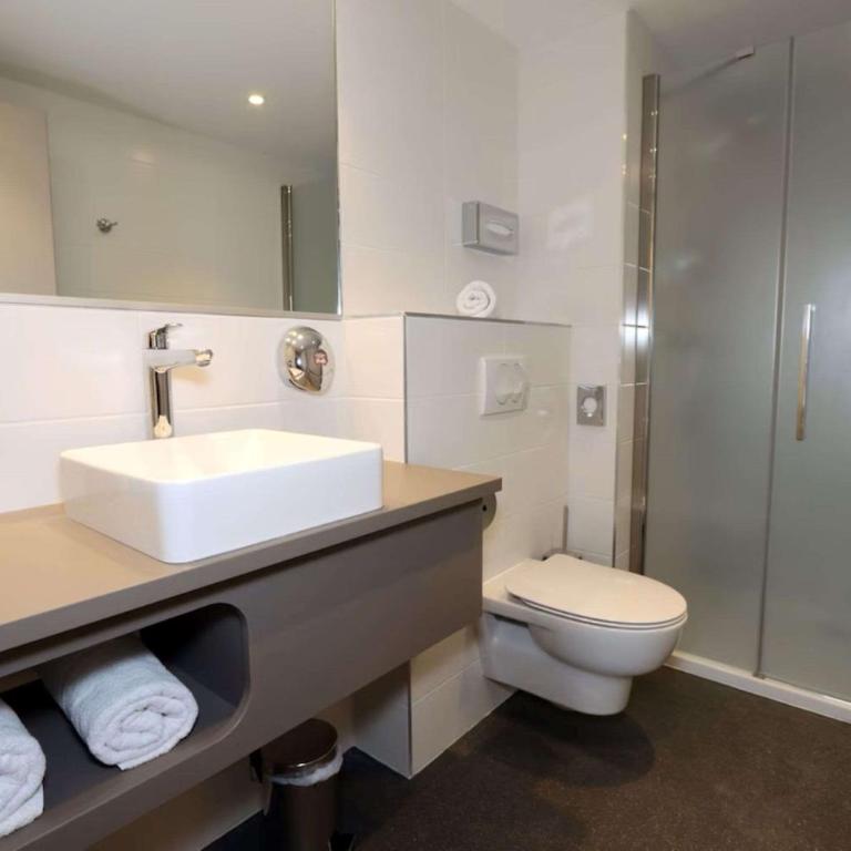 Best Western Eden SPA - Chambre Lit King-Size Supérieur avec Balcon - Non-Fumeurs - 2
