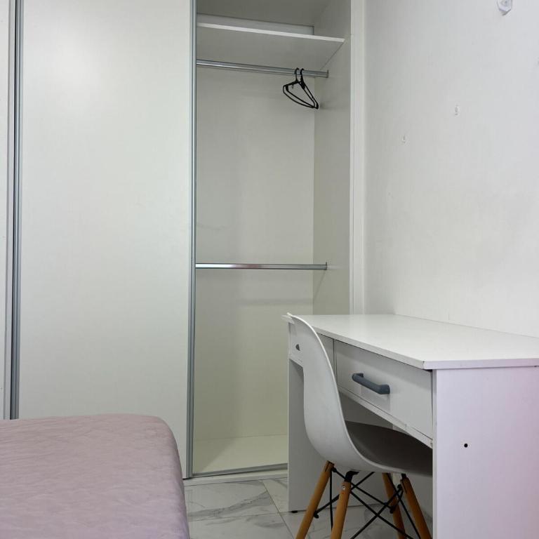 Entire apartment full equiped with balcony and city view - One-Bedroom Apartment - 28