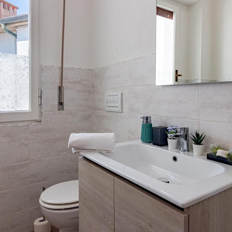 brg sx- Attico terrazza vista panoramica Lungarni Pisani - Appartamento con 3 Camere da Letto e con Vista - 21