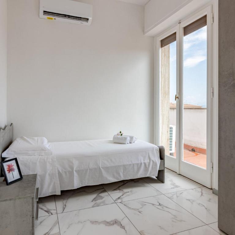 brg sx- Attico terrazza vista panoramica Lungarni Pisani - Appartamento con 3 Camere da Letto e con Vista - 7