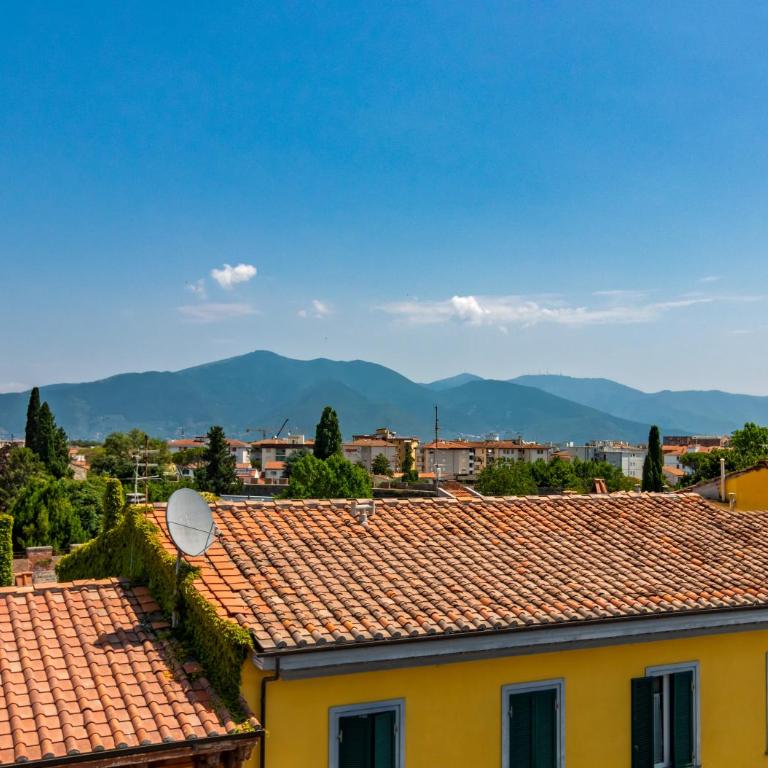 brg sx- Attico terrazza vista panoramica Lungarni Pisani - Appartamento con 3 Camere da Letto e con Vista - 40